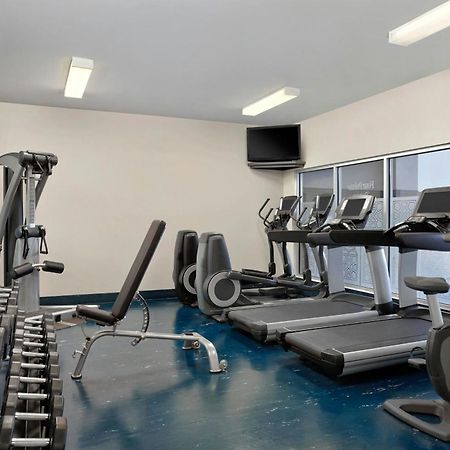 Four Points By Sheraton Hotel & Suites Calgary West Buitenkant foto