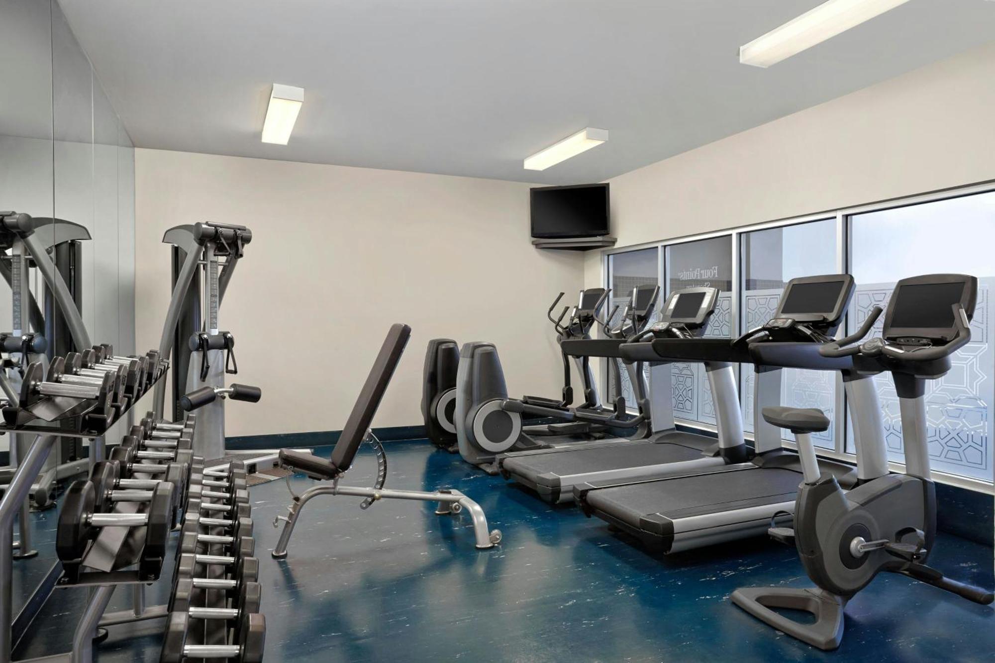 Four Points By Sheraton Hotel & Suites Calgary West Buitenkant foto